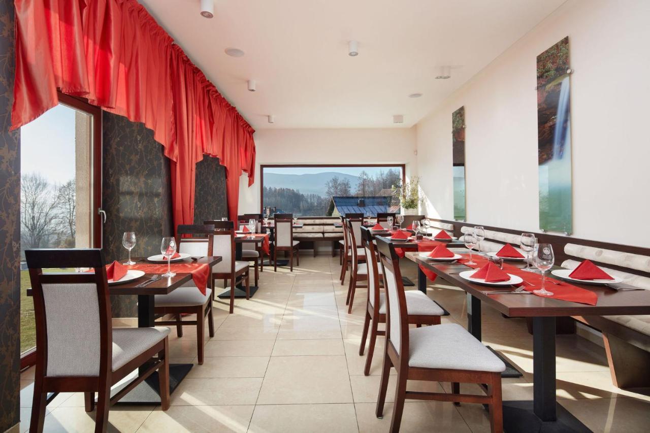 Hotel Slunny Dvur Jesenik Bagian luar foto