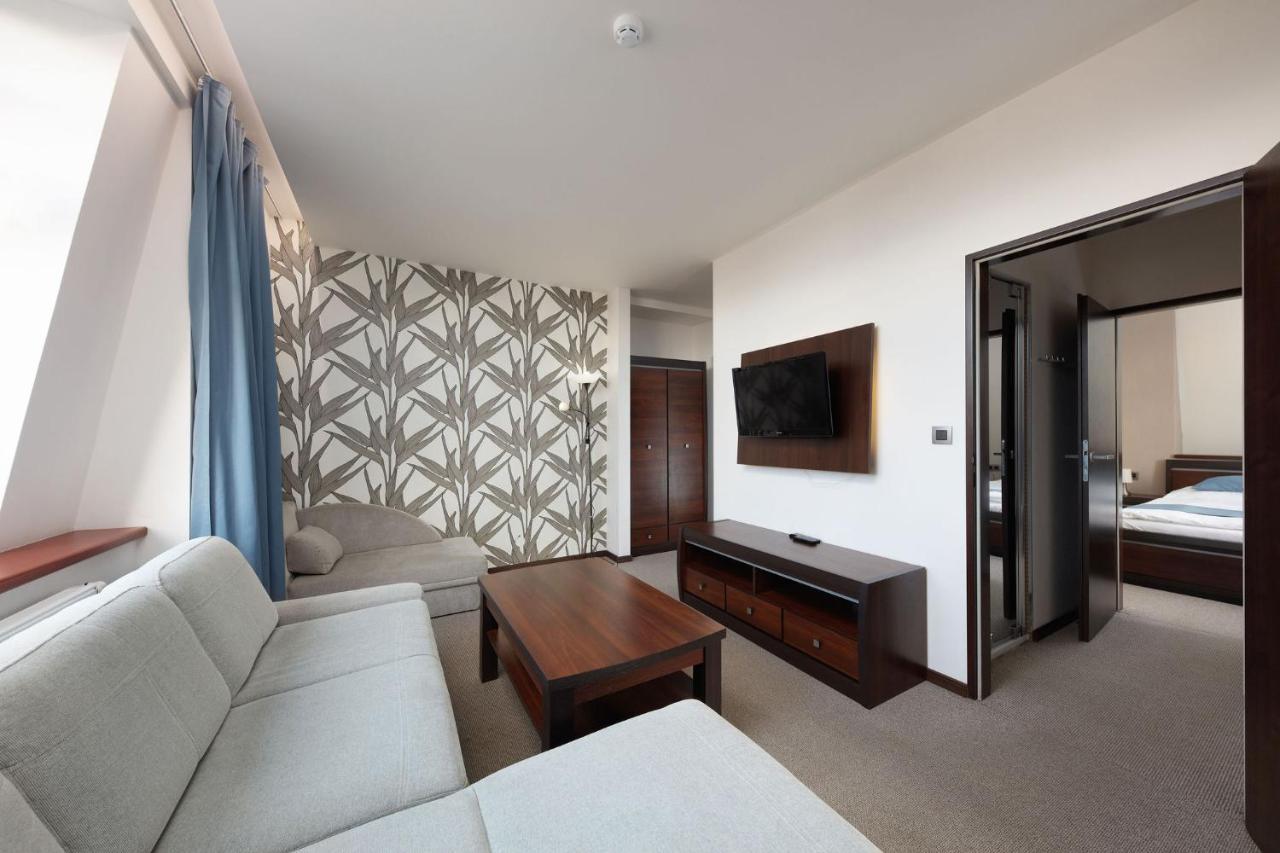 Hotel Slunny Dvur Jesenik Bagian luar foto