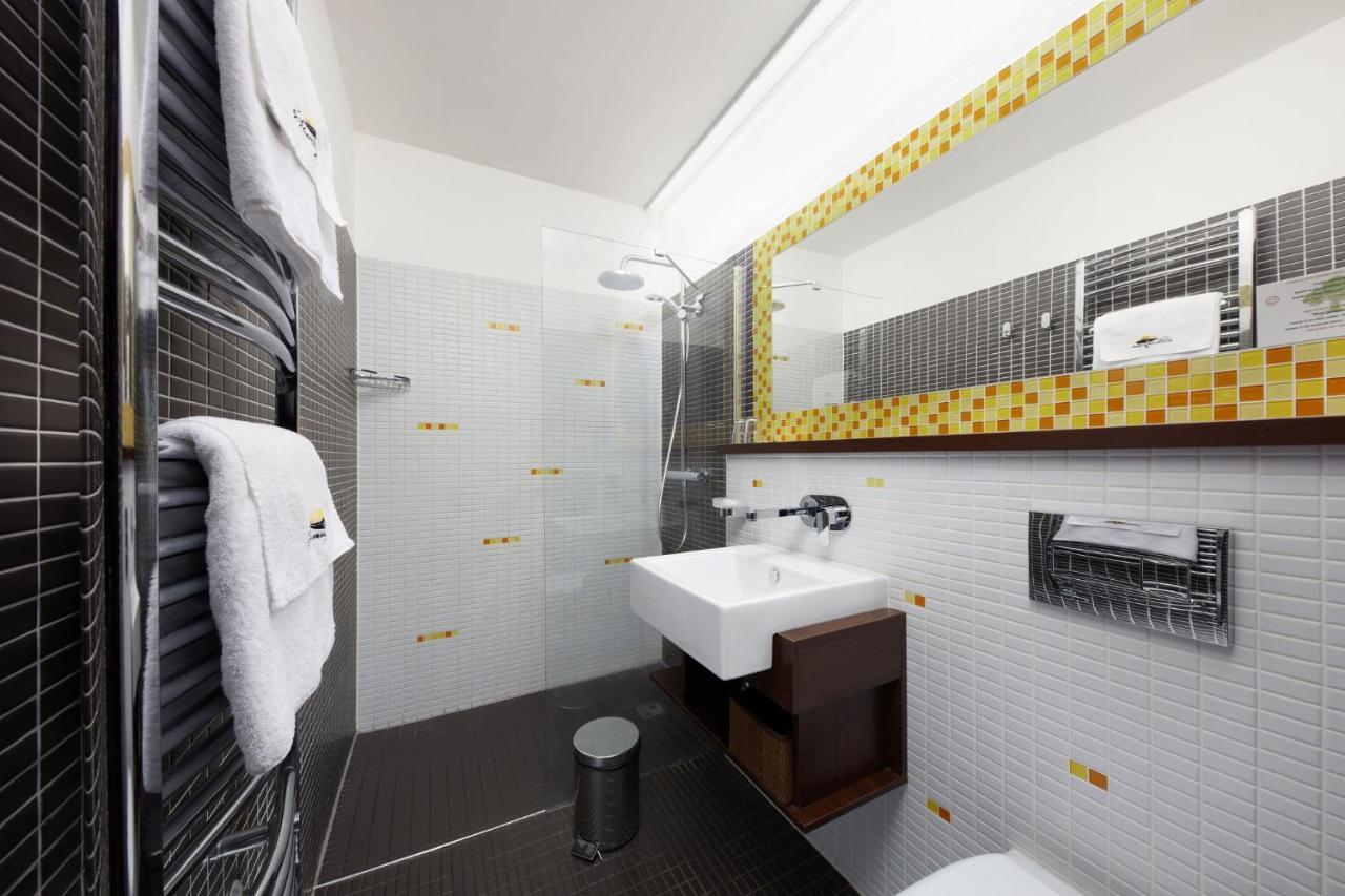 Hotel Slunny Dvur Jesenik Bagian luar foto