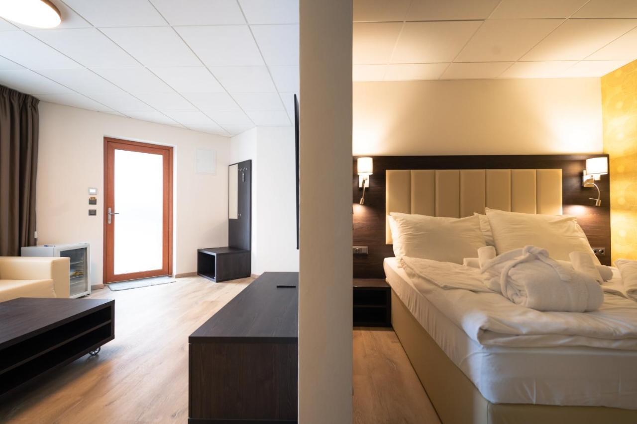 Hotel Slunny Dvur Jesenik Bagian luar foto