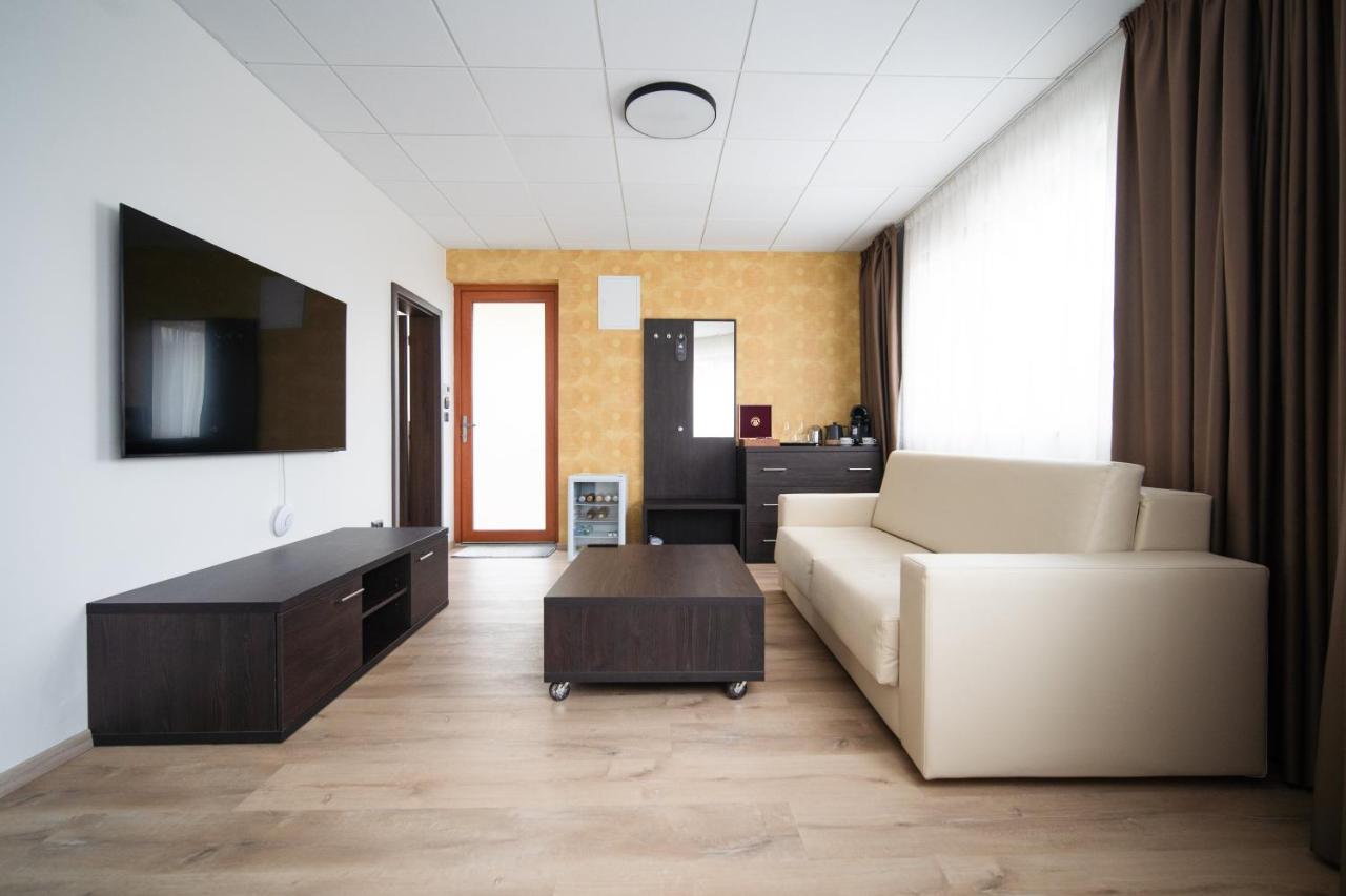 Hotel Slunny Dvur Jesenik Bagian luar foto