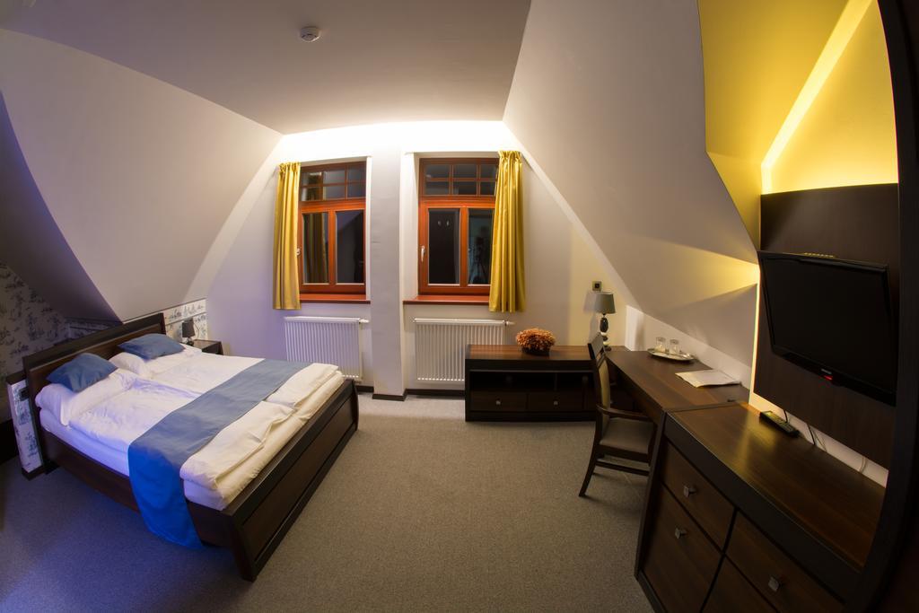 Hotel Slunny Dvur Jesenik Bagian luar foto