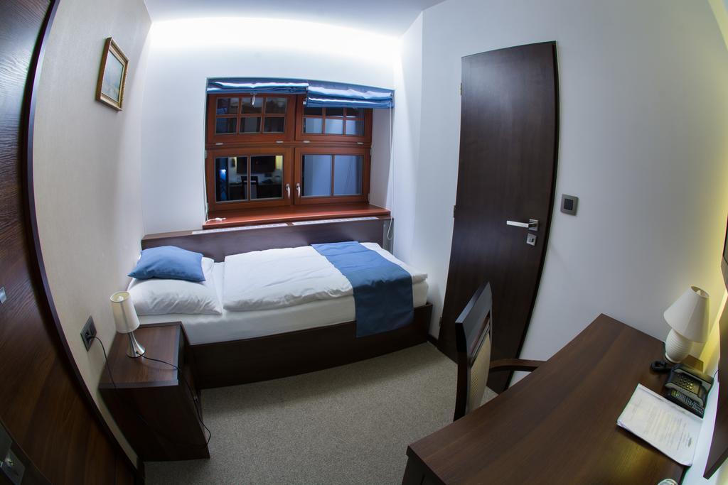 Hotel Slunny Dvur Jesenik Bagian luar foto