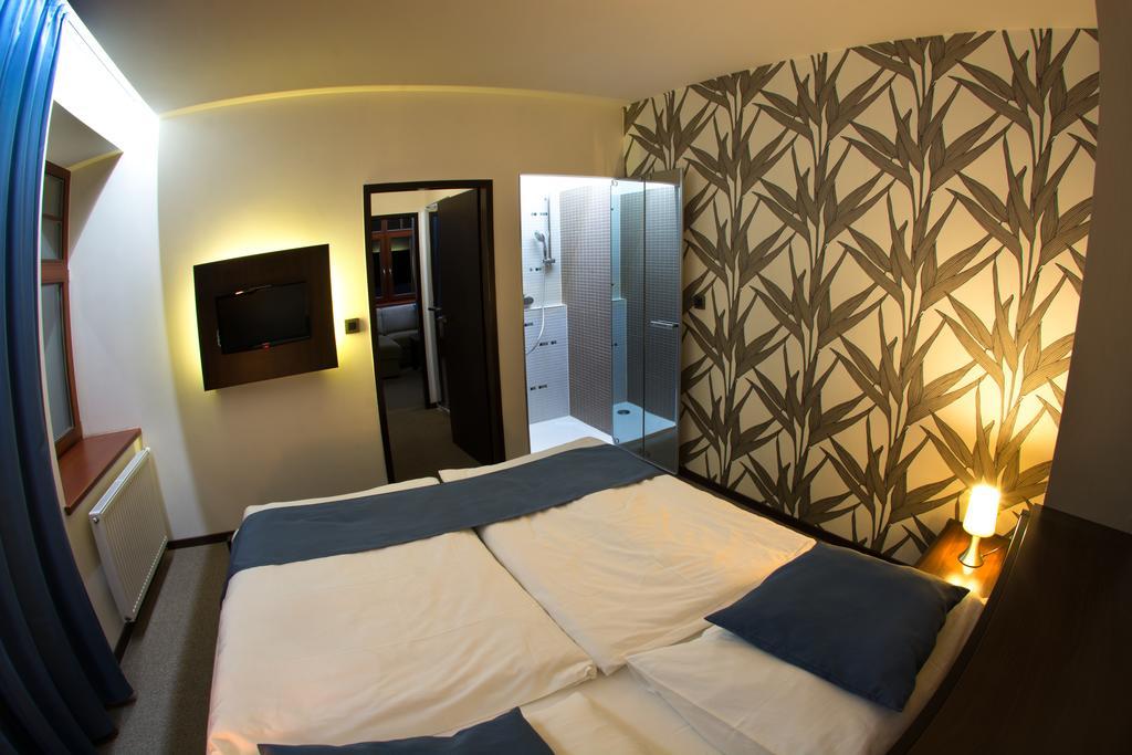Hotel Slunny Dvur Jesenik Bagian luar foto